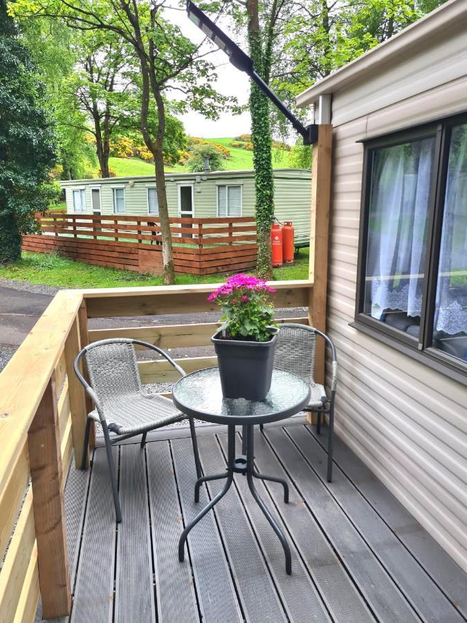 Unique Caravan With Outdoor Space Ballantrae Exterior foto